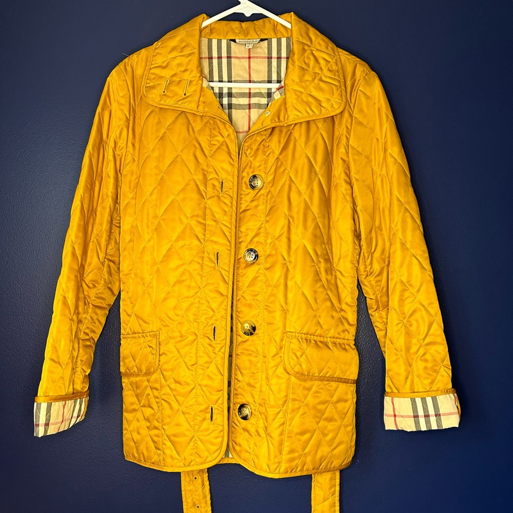 EUC Burberry London Quilted Coat with Tie Waist Size Medium